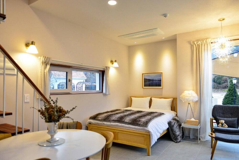 Sarongde Bangdong Hotel Chuncheon Room photo