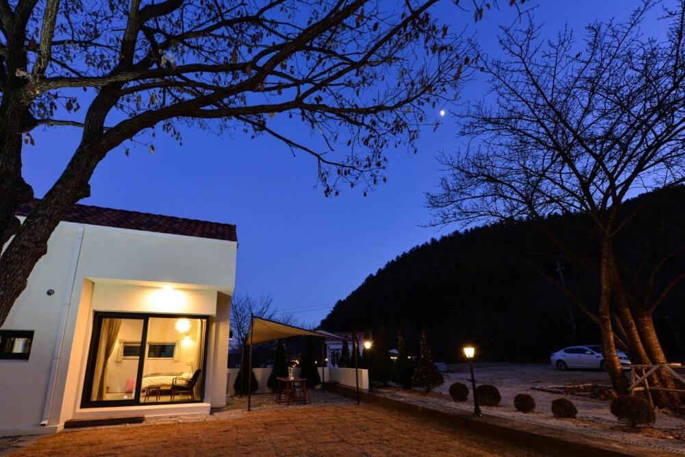 Sarongde Bangdong Hotel Chuncheon Exterior photo